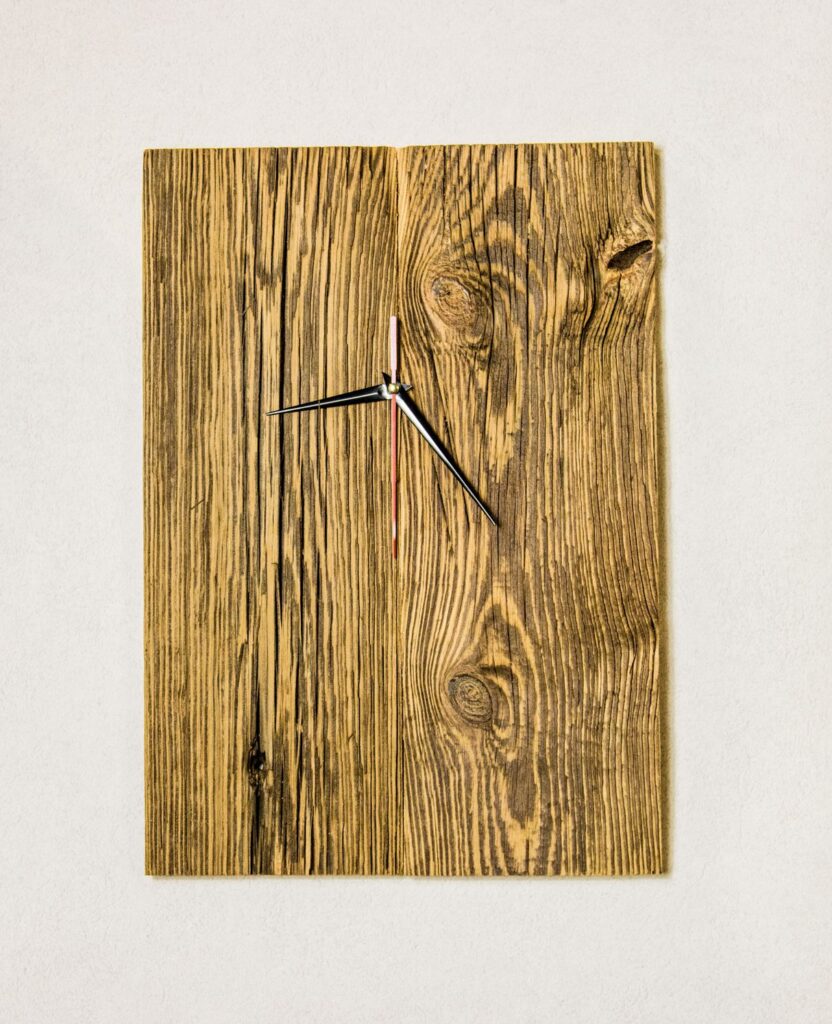 Clock Antic Wood - Reference CAW3